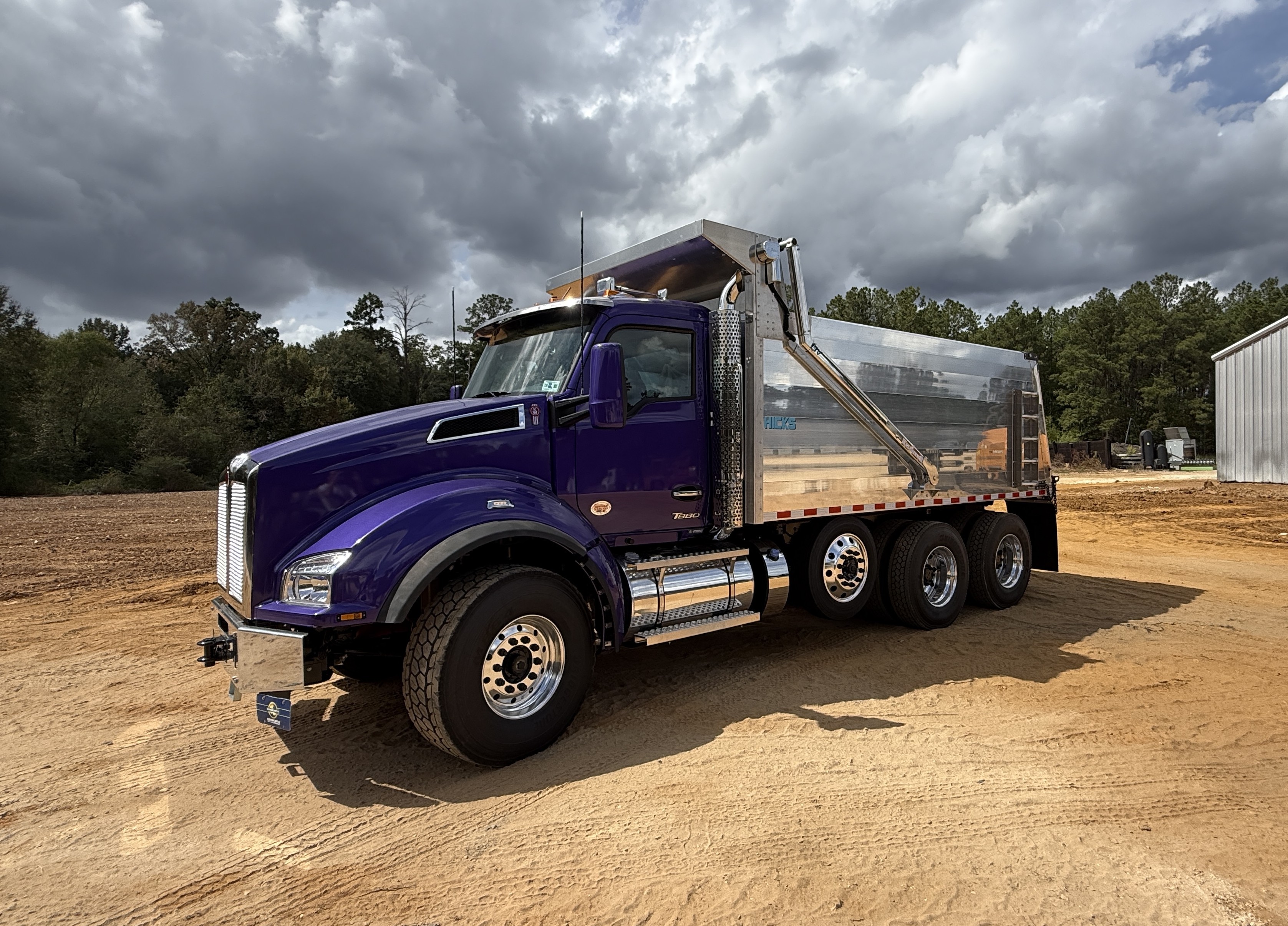 Hicks Dump Body on a Kenworth T880 paired for our customer in Louisiana.